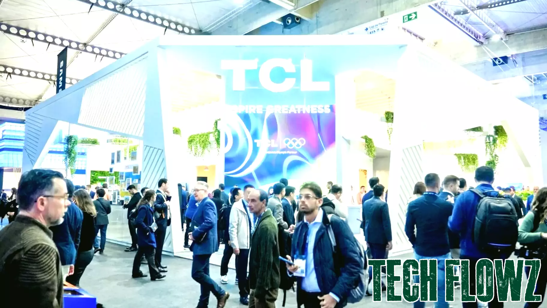 TCL Unveils APEX Display Technology to Transform Visual Experiences at MWC 2025